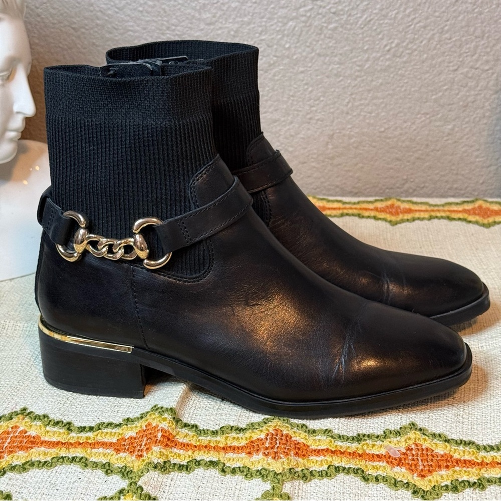 ALDO Women's Franina Chelsea Boot
Black leather gold accent